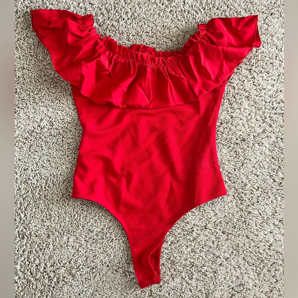 TCEC off-the-shoulder red bodysuit